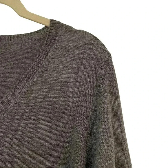 Eileen Fisher Grey Tunic Sweater Small Merino Wool Asymmetrical Hem V-Neck - Picture 5 of 11